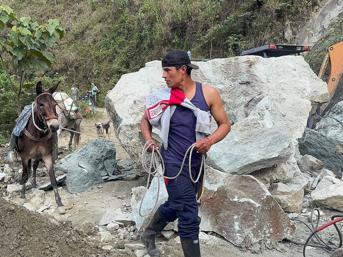 Después de 28 días, 68 familias en zona rural de Génova, Quindío tienen nuevamente paso en la vía