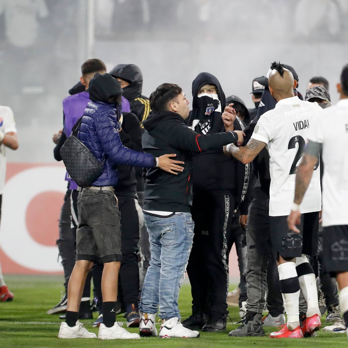 Copa Libertadores: Dos fallecidos en la previa y duelo suspendido entre Colo-Colo y Fortaleza