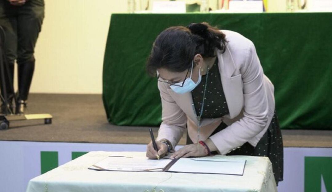 Policía e IDEAM combatirán deforestación en parques naturales durante los próximos años. 