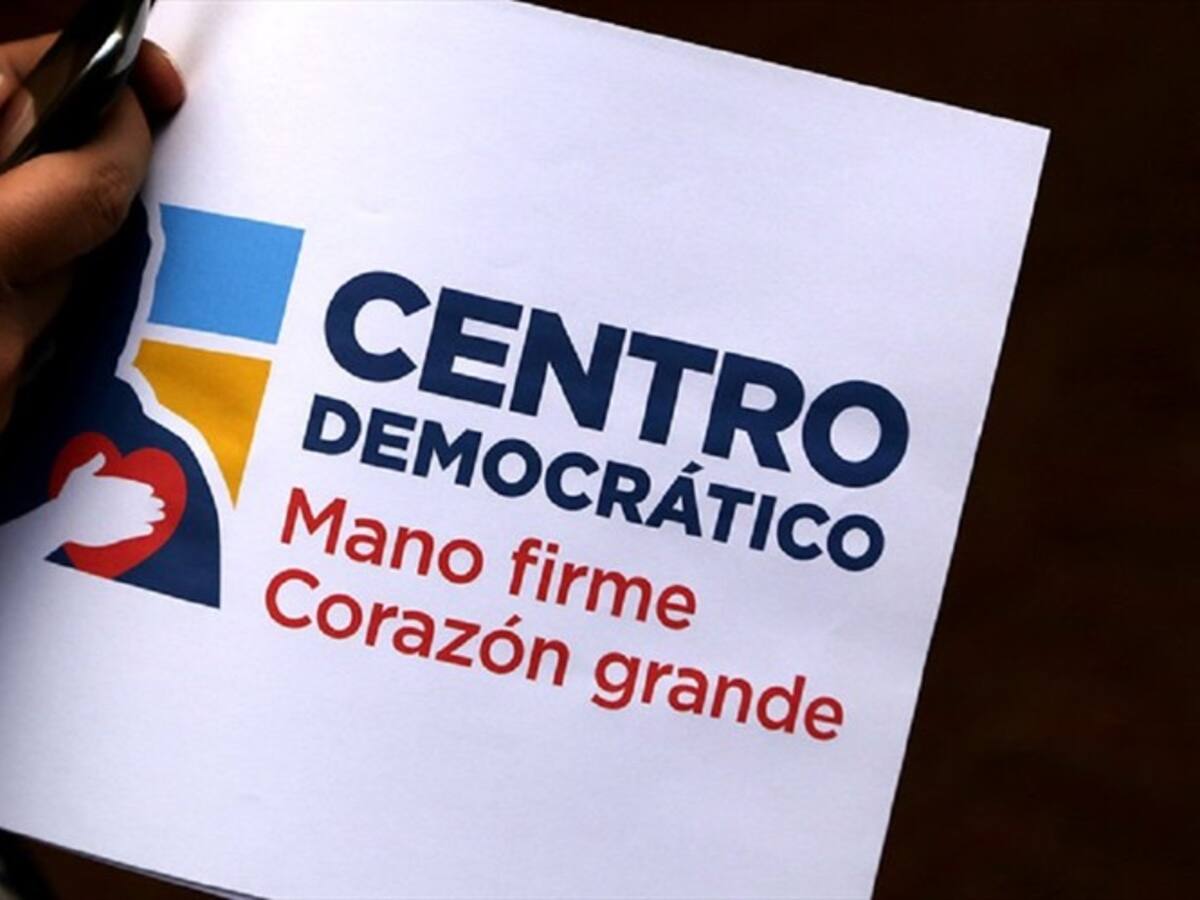 El Centro Democrático pide devolver Presupuesto 2027 por riesgos de desfinanciación y dudas fiscales