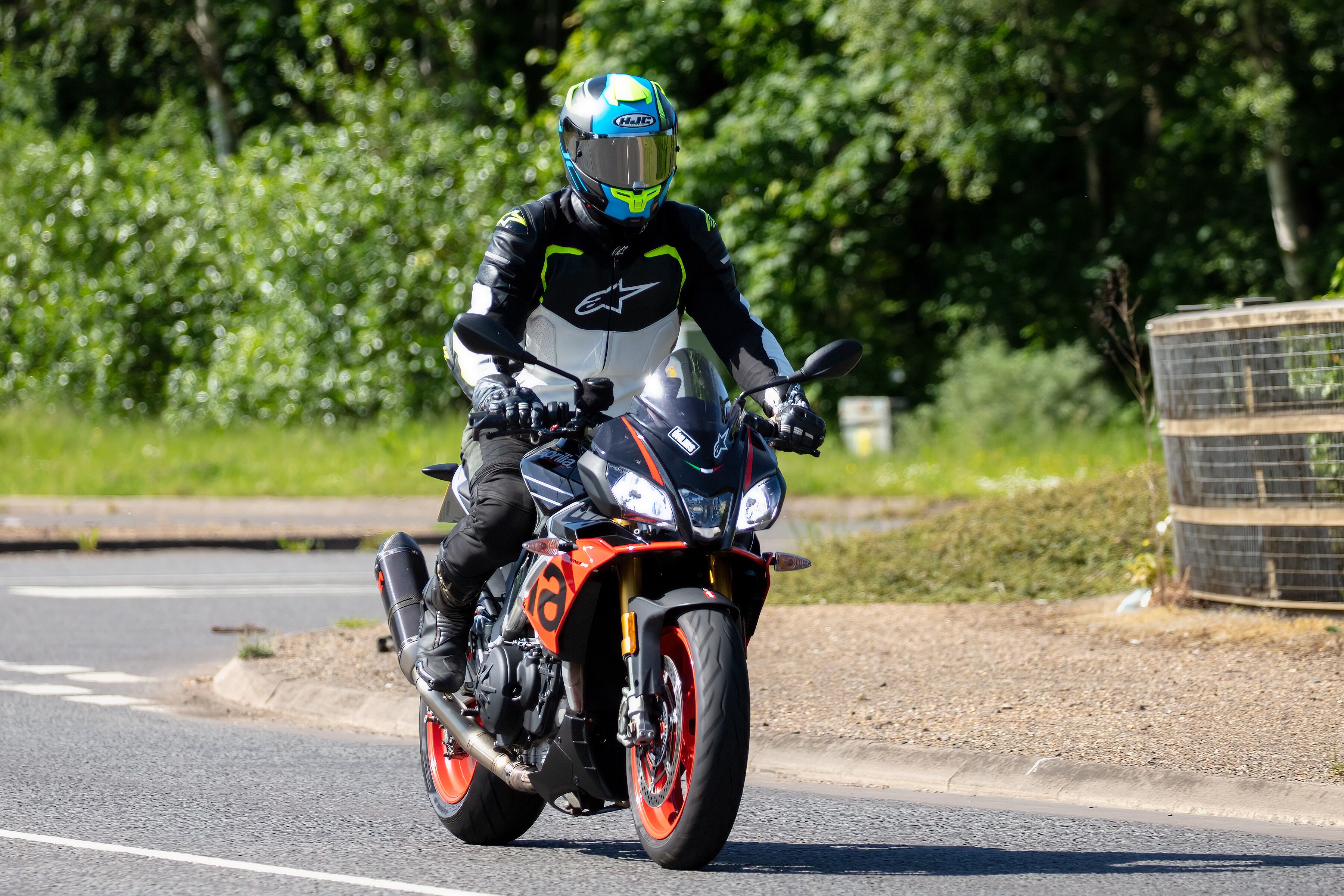 Imagen de referencia a conductor en moto/ Getty Images