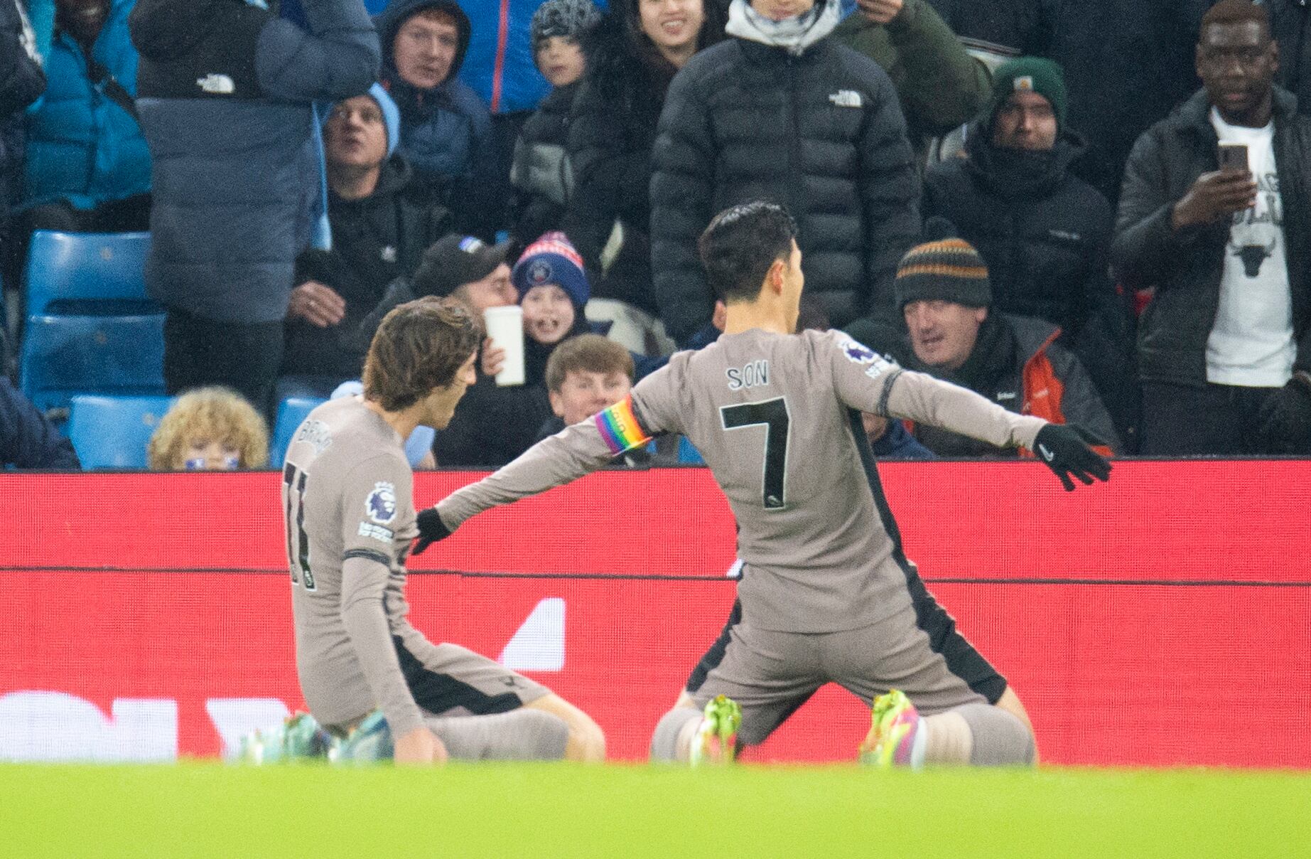 Manchester (United Kingdom), 03/12/2023.- Son Heung-Min festeja uno de los tres goles de los Spurs. (Reino Unido) EFE/PETER POWELL EDITORIAL.