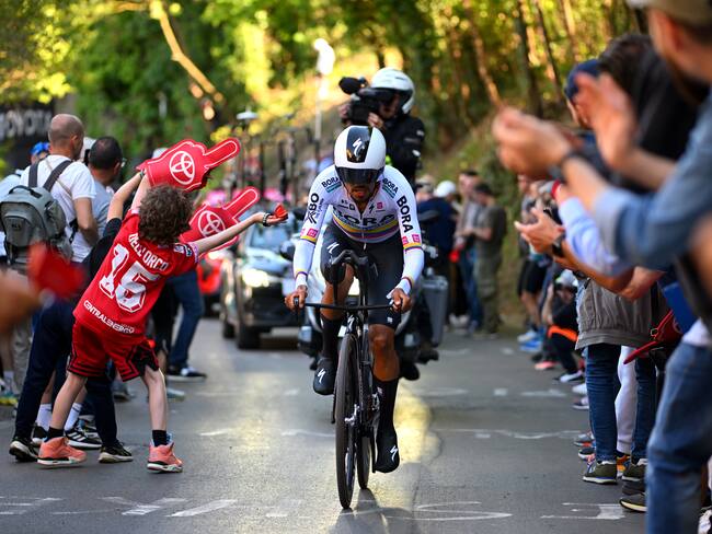 Daniel Felipe Martínez durante la etapa contrarreloj del Giro de Italia.  (Photo by Dario Belingheri/Getty Images)