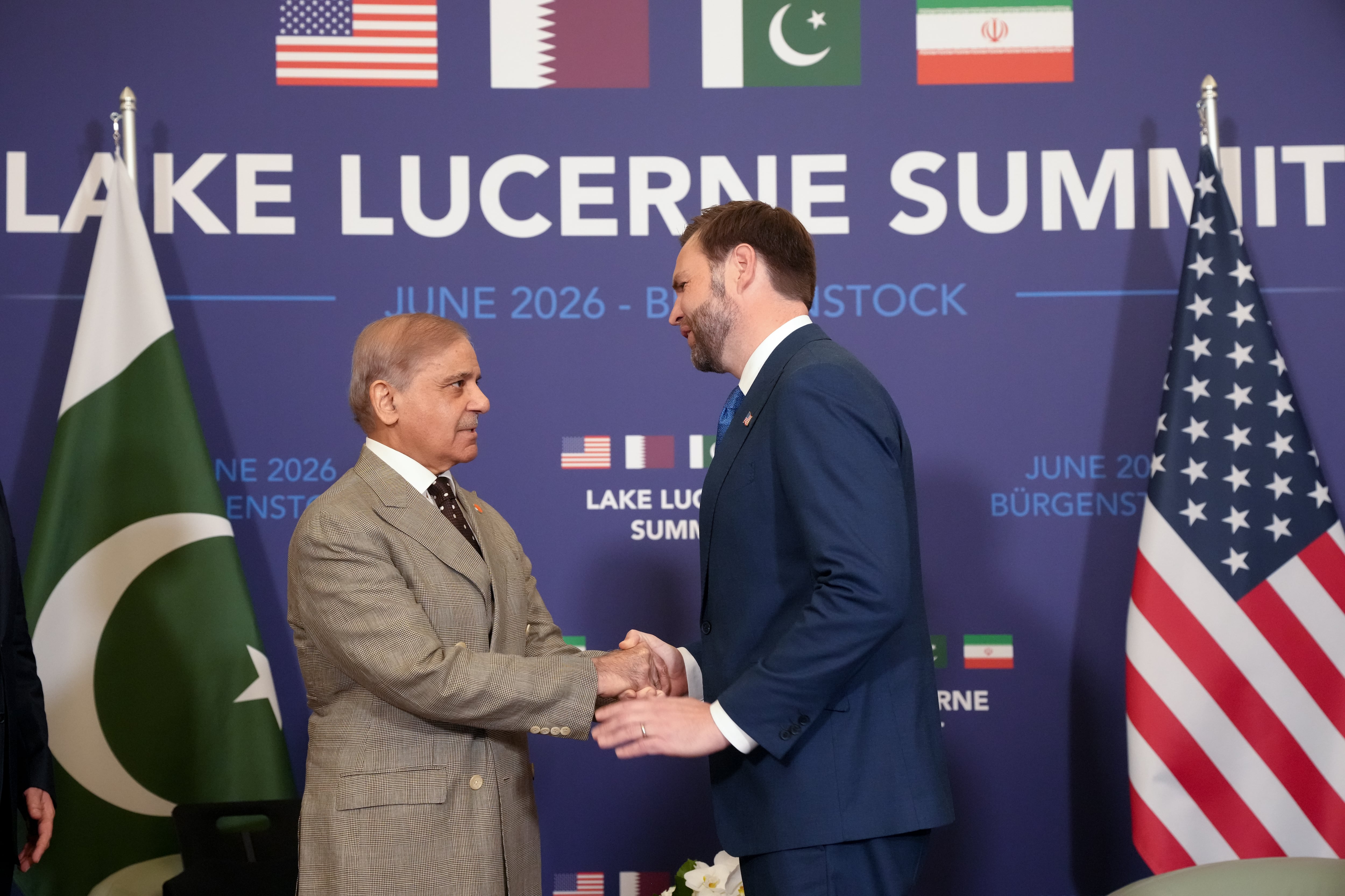 Pakistán afirma que negociaciones en Suiza versan sobre tema nuclear, fondos congelados y Líbano (Photo by Nathan Howard-Pool/Getty Images)