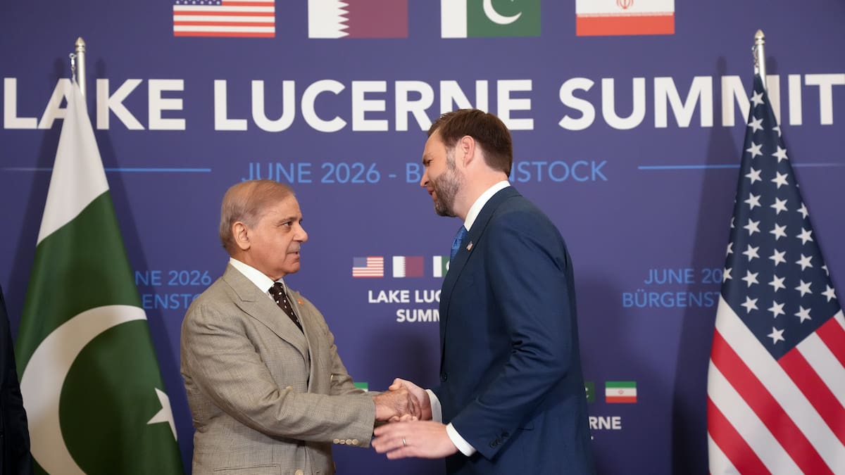 Pakistán afirma que negociaciones en Suiza versan sobre tema nuclear, fondos congelados y Líbano