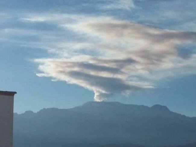 Mejoran sistema de monitoreo del volcán Nevado del Ruíz