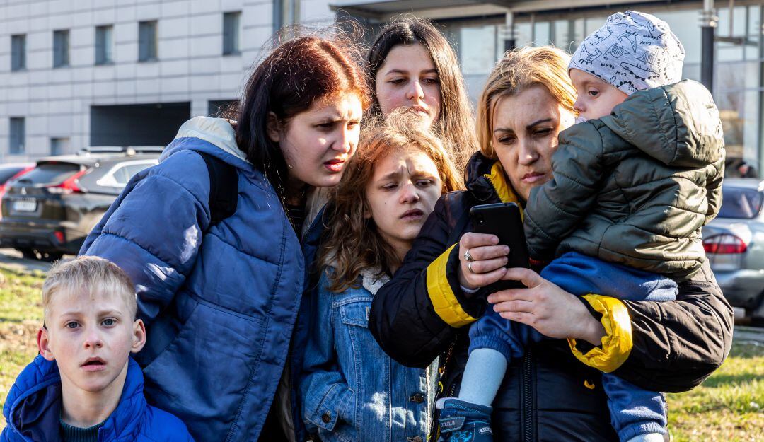 Familia ucraniana llega a Lviv