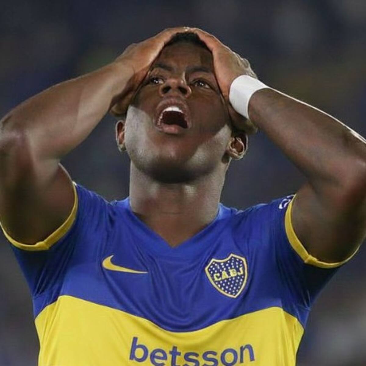 ¿Histórico de Brasil podría hacerle competencia a Boca Juniors por fichaje de Marino Hinestroza?