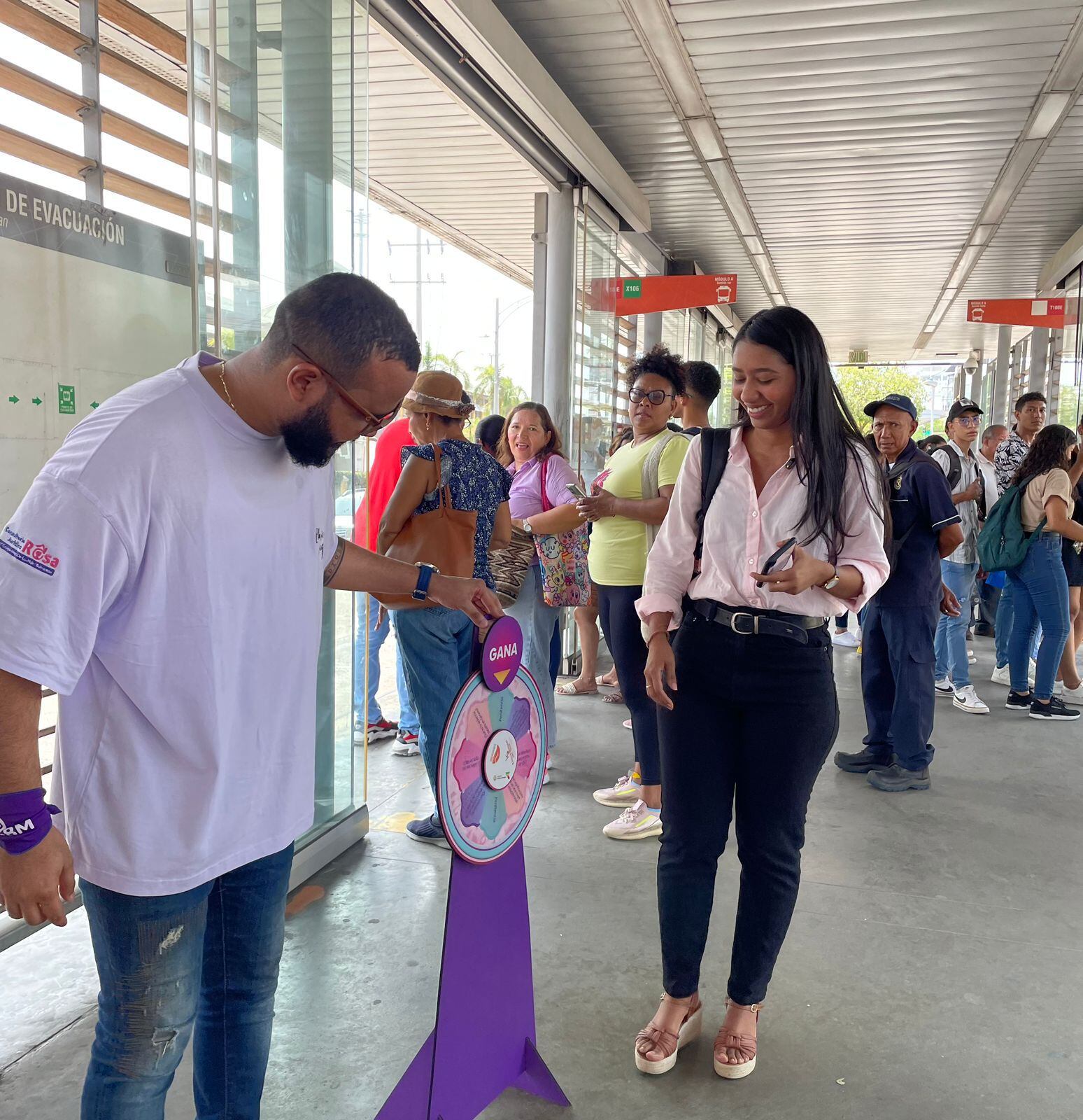 ‘Transcaribe para todas: ella se mueve segura’