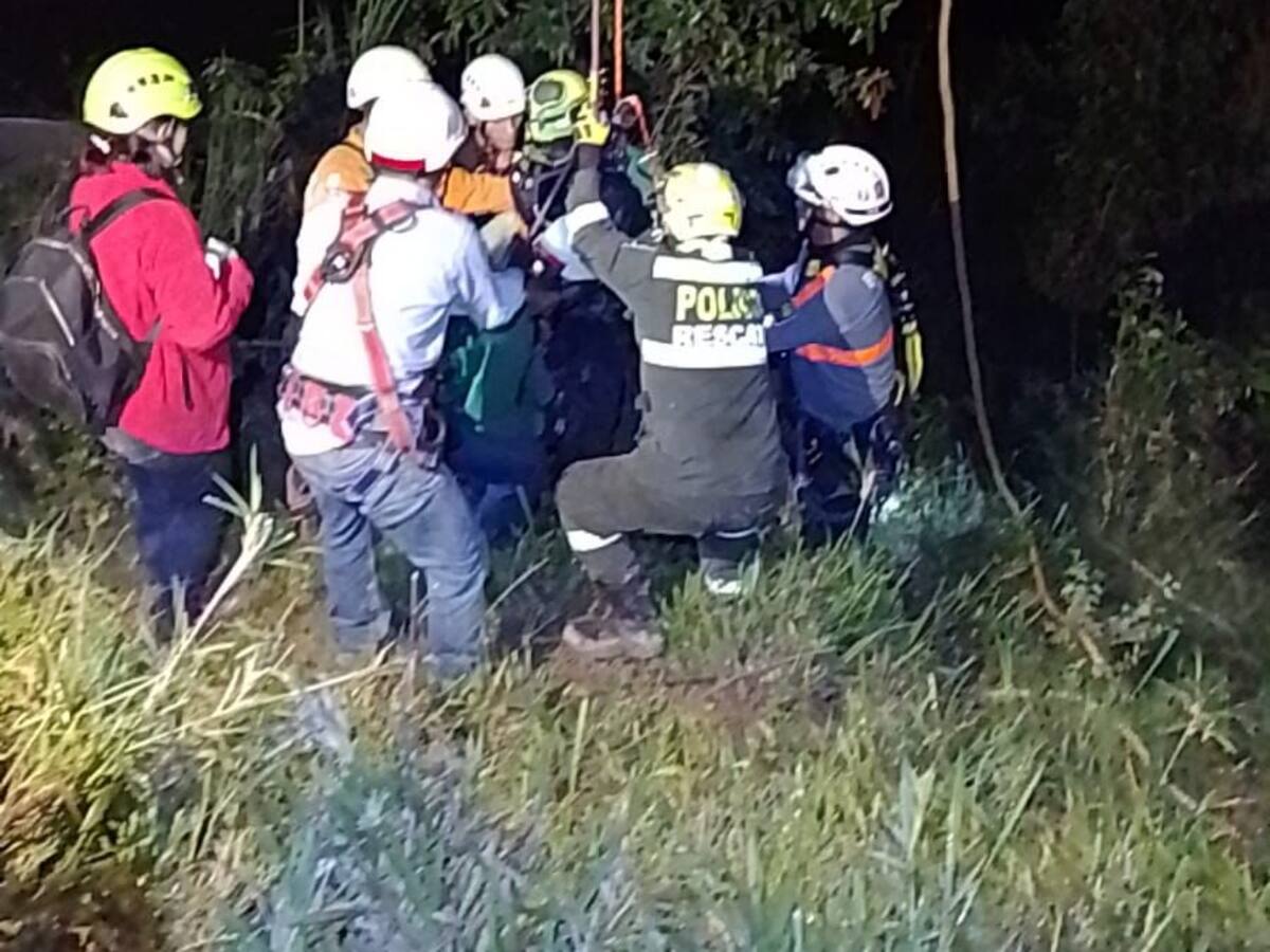 Más de 8 horas duró el rescate del parapentista pereirano atrapado en Ansermanuevo