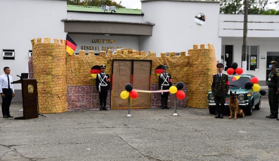 Apología al nazismo en la Escuela de Policía en Tuluá.