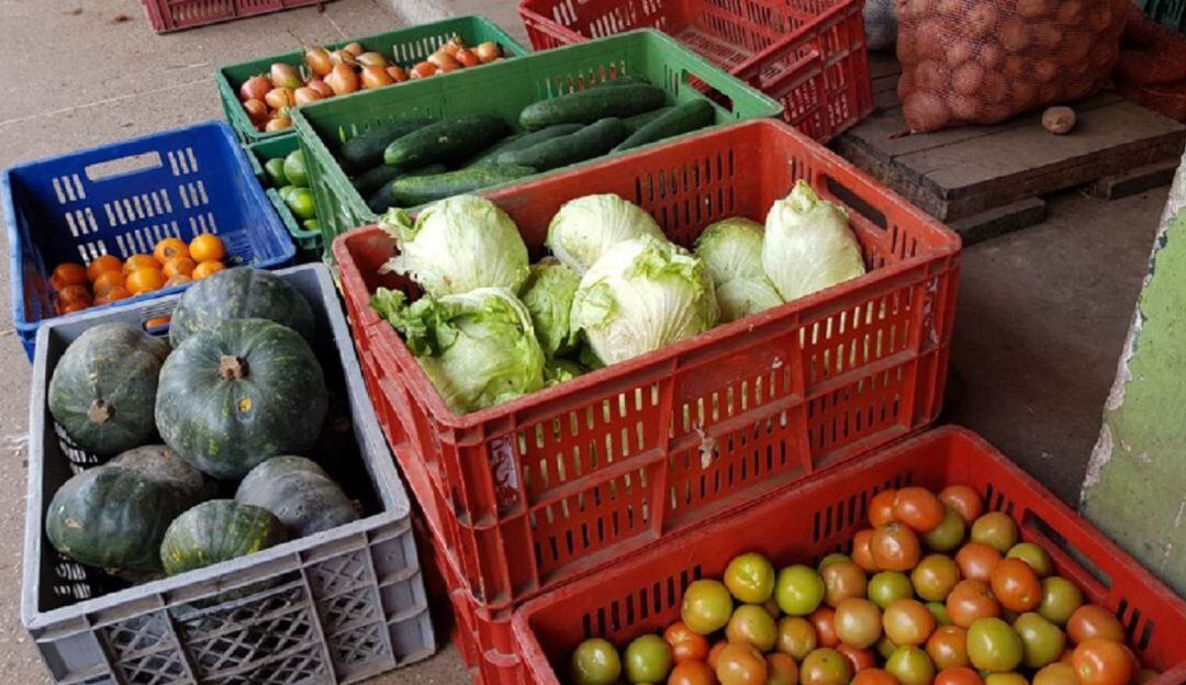 Los primeros productos en ingresar a la ciudad fueron huevos, granos, carne y combustible.