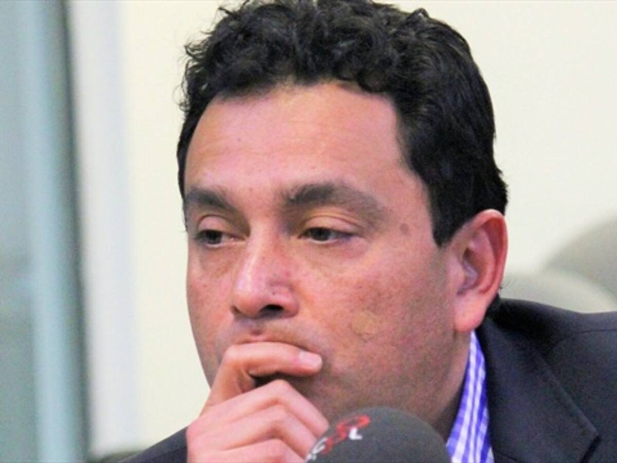 "La mejor alternativa, un cese del fuego bilateral para salvar el proceso"