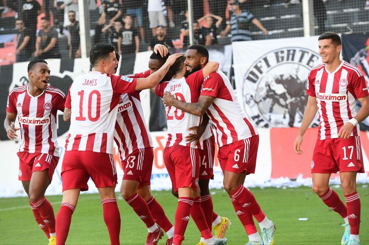 James Rodríguez celebra uno de los goles en la victoria del Olympiacos ante el OFI / @jamesdrodriguez.