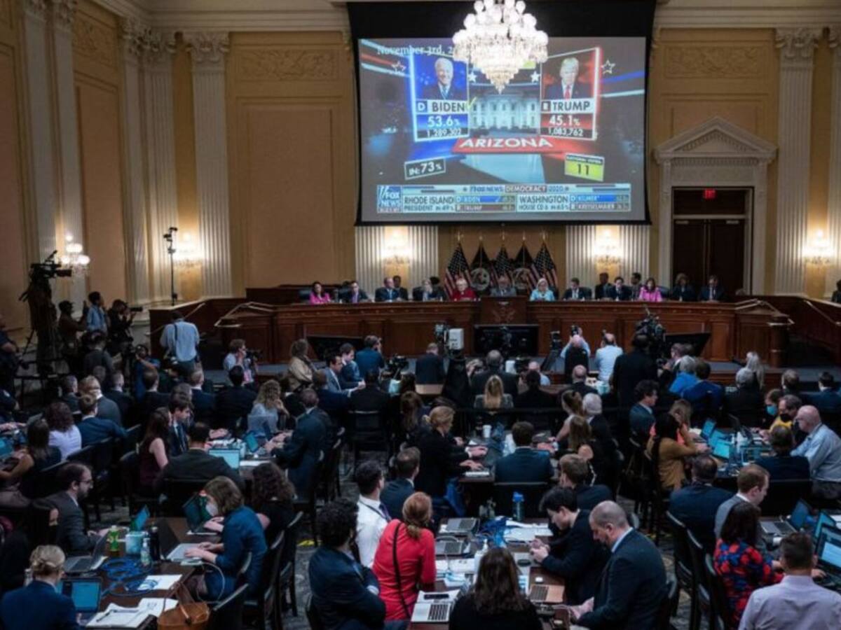 Trump se impondría a Biden en las elecciones de 2024, según una encuesta