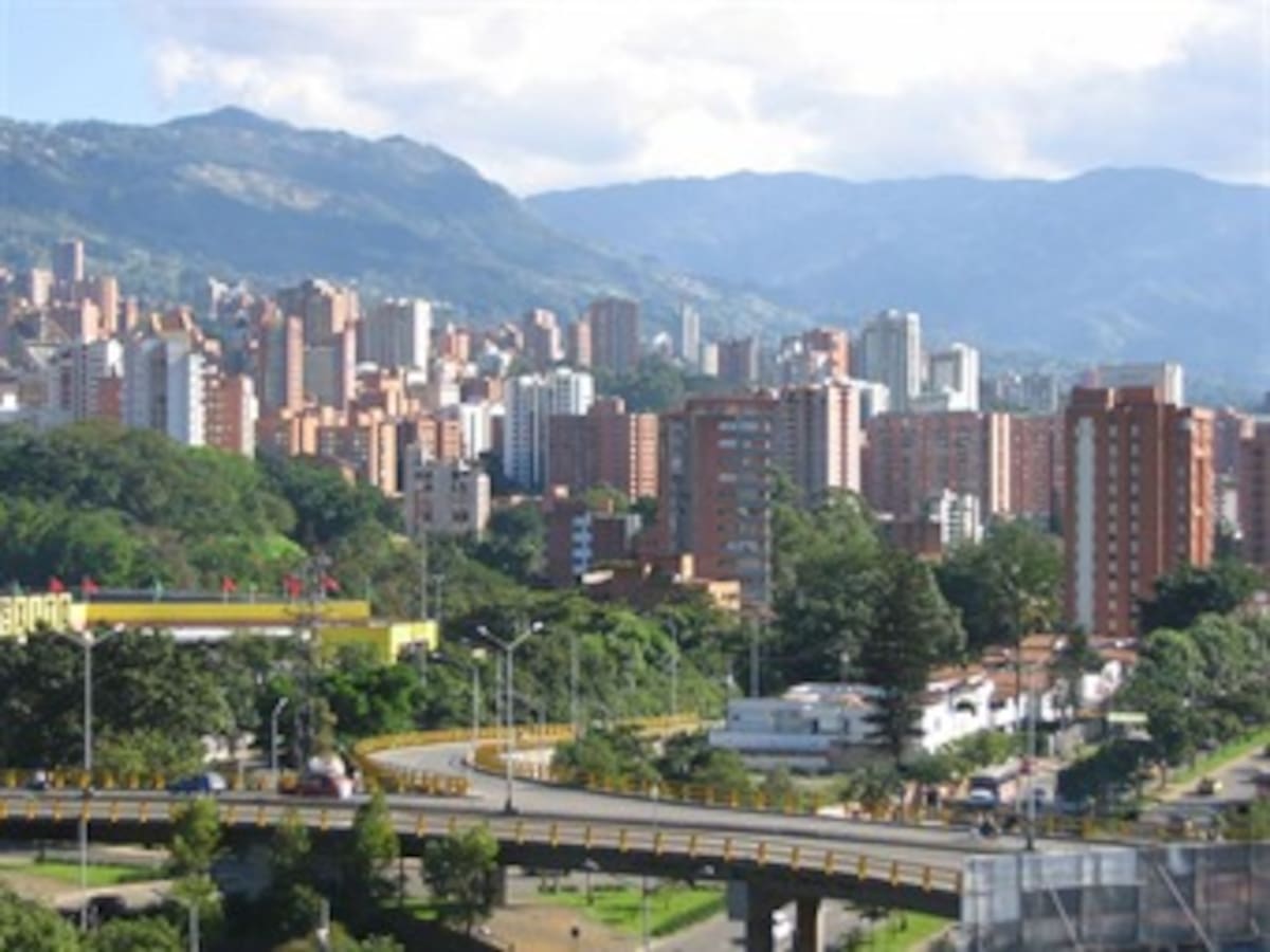 Desbordado ajuste del impuesto predial denuncian en Medellín