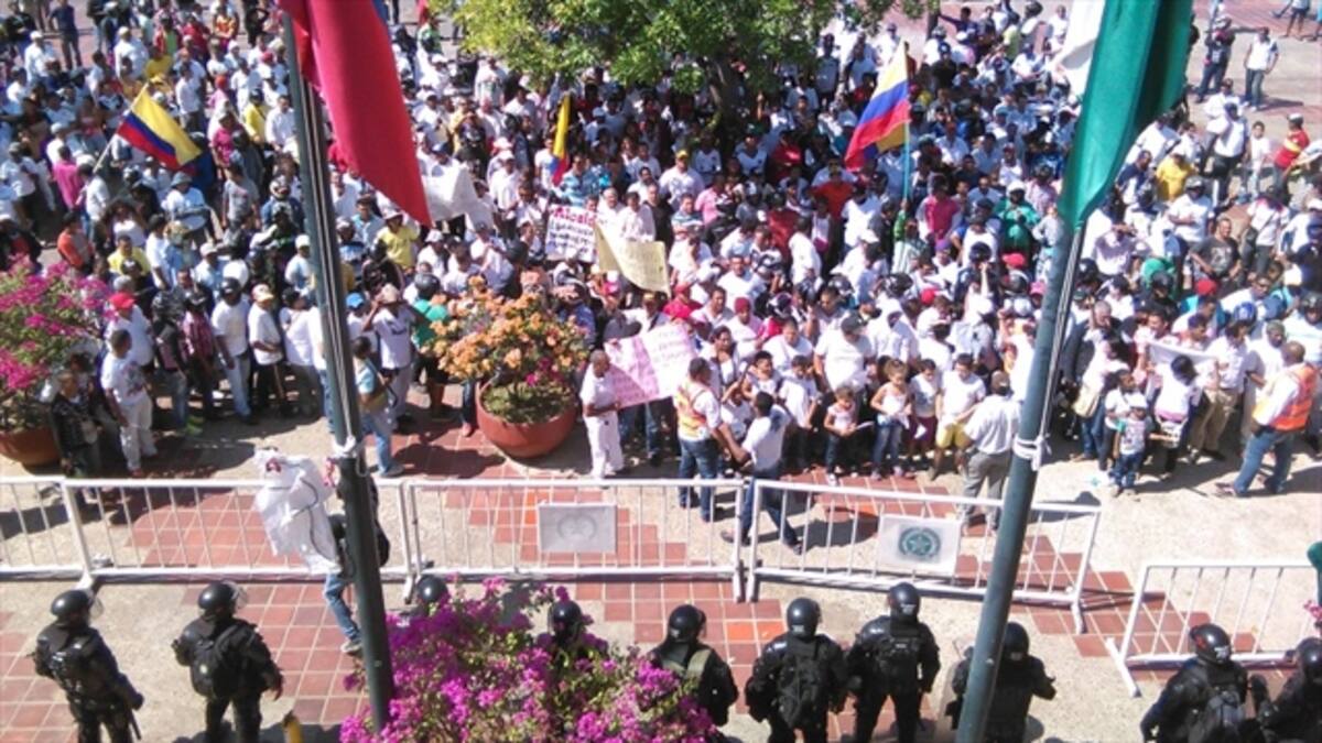 ‘De aquí no nos vamos’, dicen mototaxistas en Valledupar