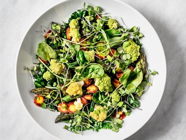 Plato con la planta considerada el alimento más saludable, imagen de referencia // Getty Images