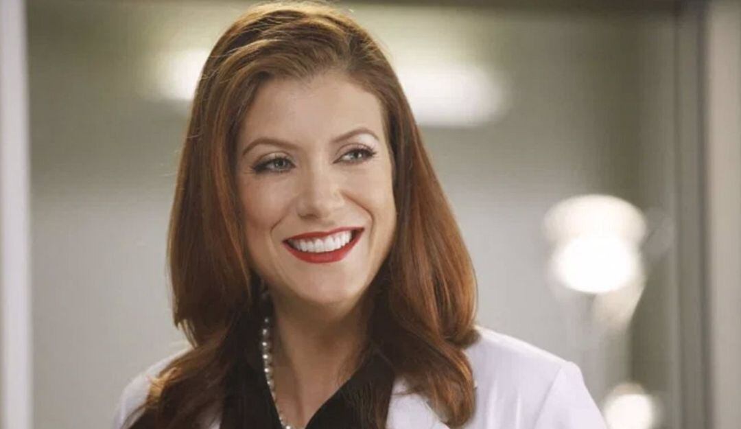 Kate Walsh interpreta a la doctora Addison Shepherd en Grey's Anatomy