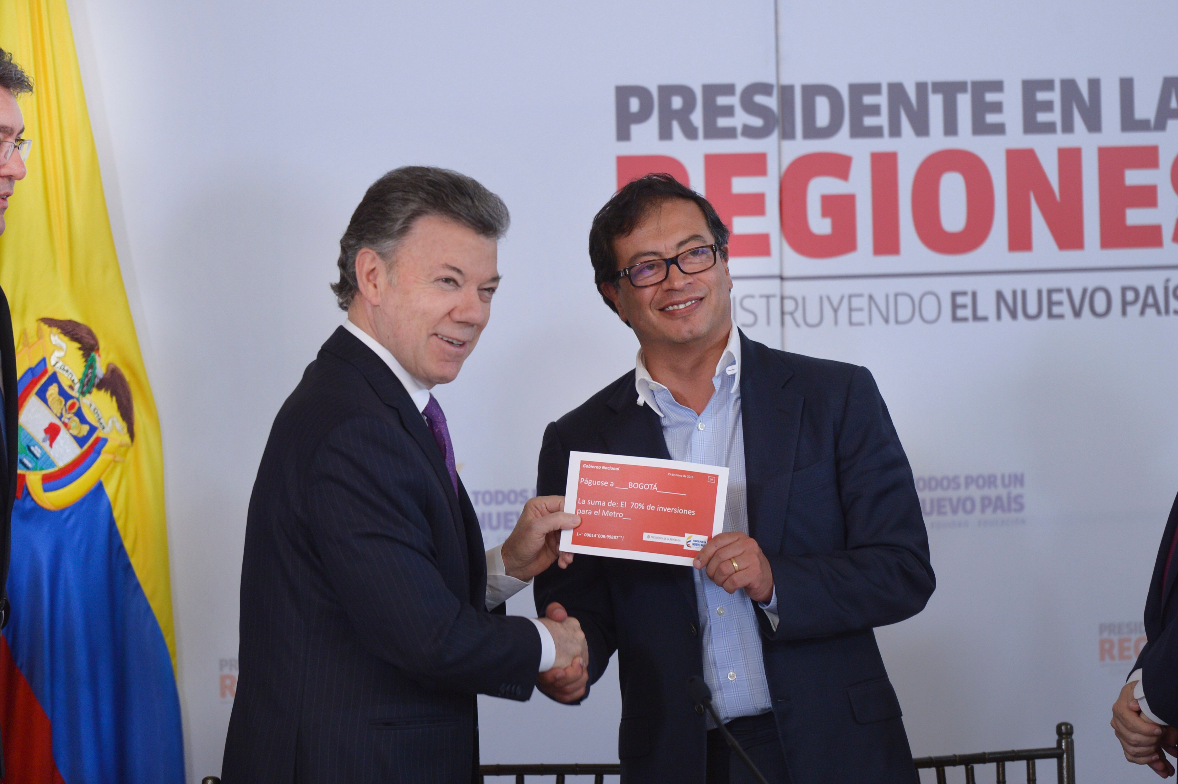 Gustavo Petro y Juan Manuel Santos (Colprensa)