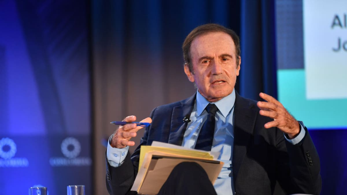 El periodista Andrés Oppenheimer presenta su libro sobre la búsqueda de la felicidad