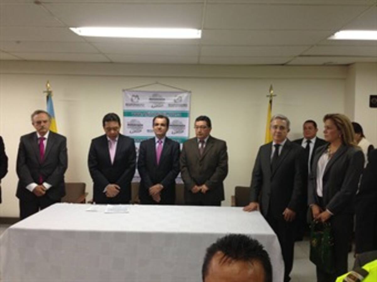 Uribismo inscribió lista al Senado