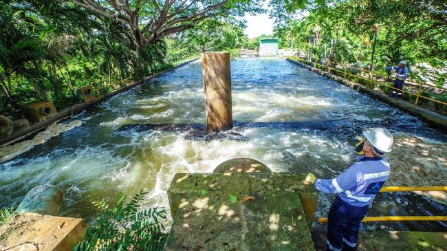 Daño en tubería de agua dejó sin el servicio a media Cartagena