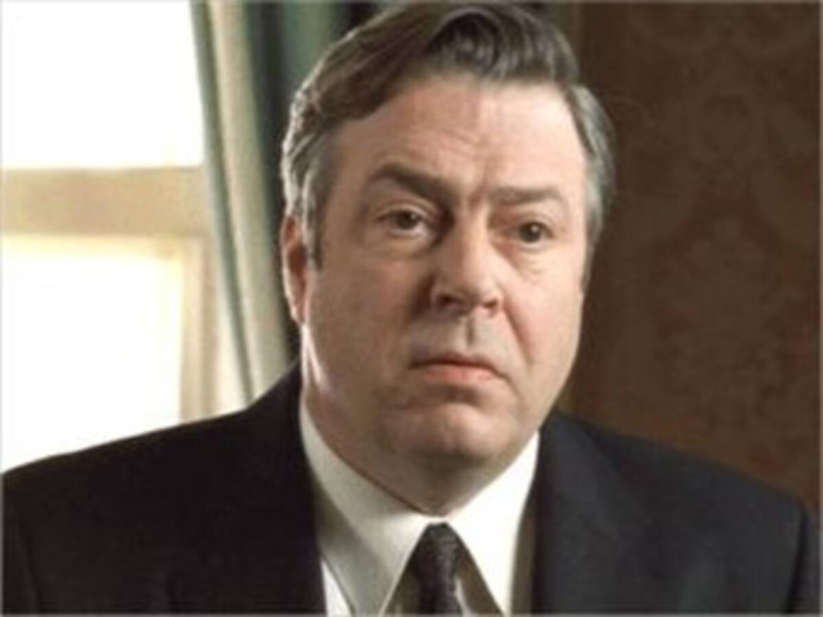 Roger Allam gana el premio Olivier al mejor actor por 'Enrique IV'.