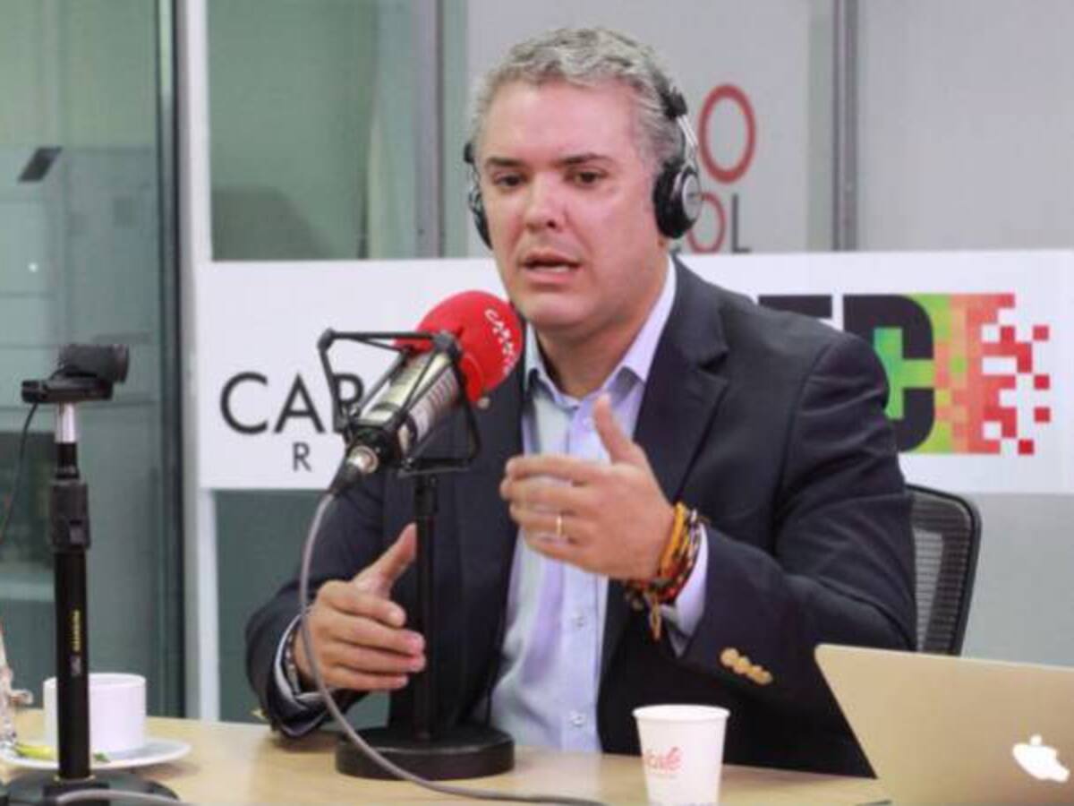 Iván Duque busca su primera alianza para segunda vuelta con los liberales