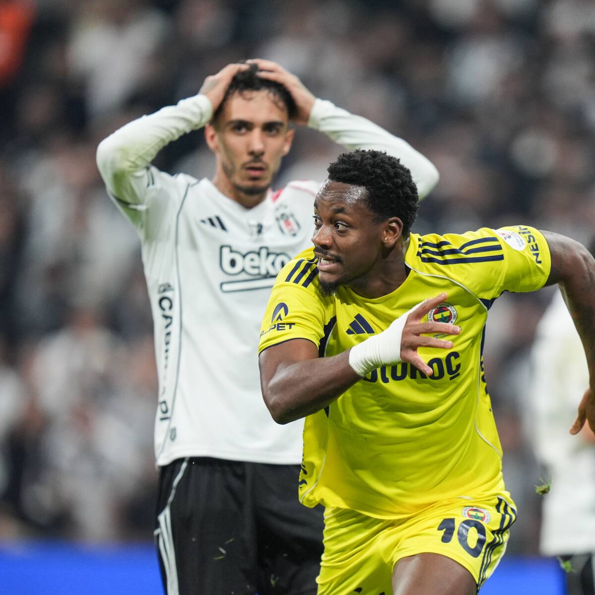 Jhon Durán marca el agónico gol del triunfo para Fenerbache en el clásico ante Besiktas: véalo acá