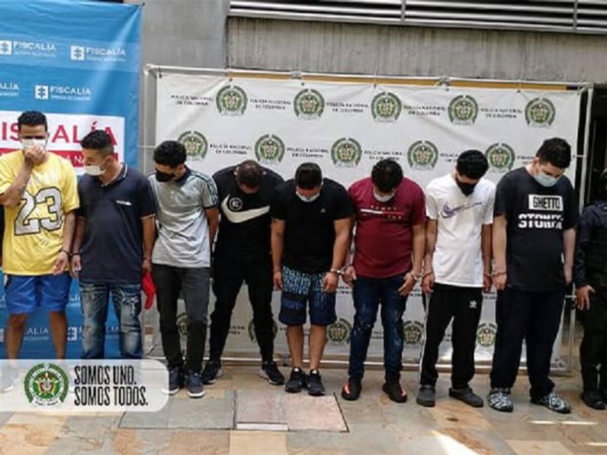 Por pérdida de 3 mil millones torturan y asesinan a miembros de una familia