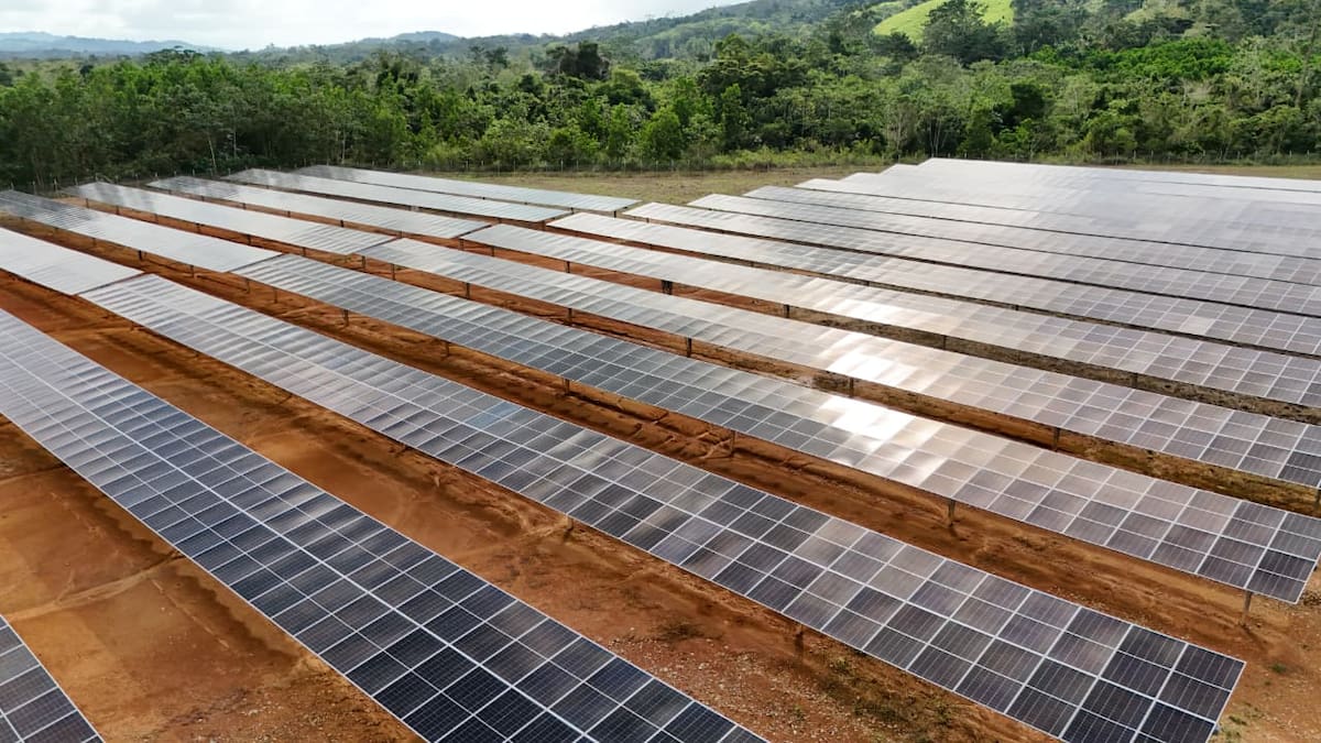 Inauguran uno de los parques solares más grandes de Cundinamarca