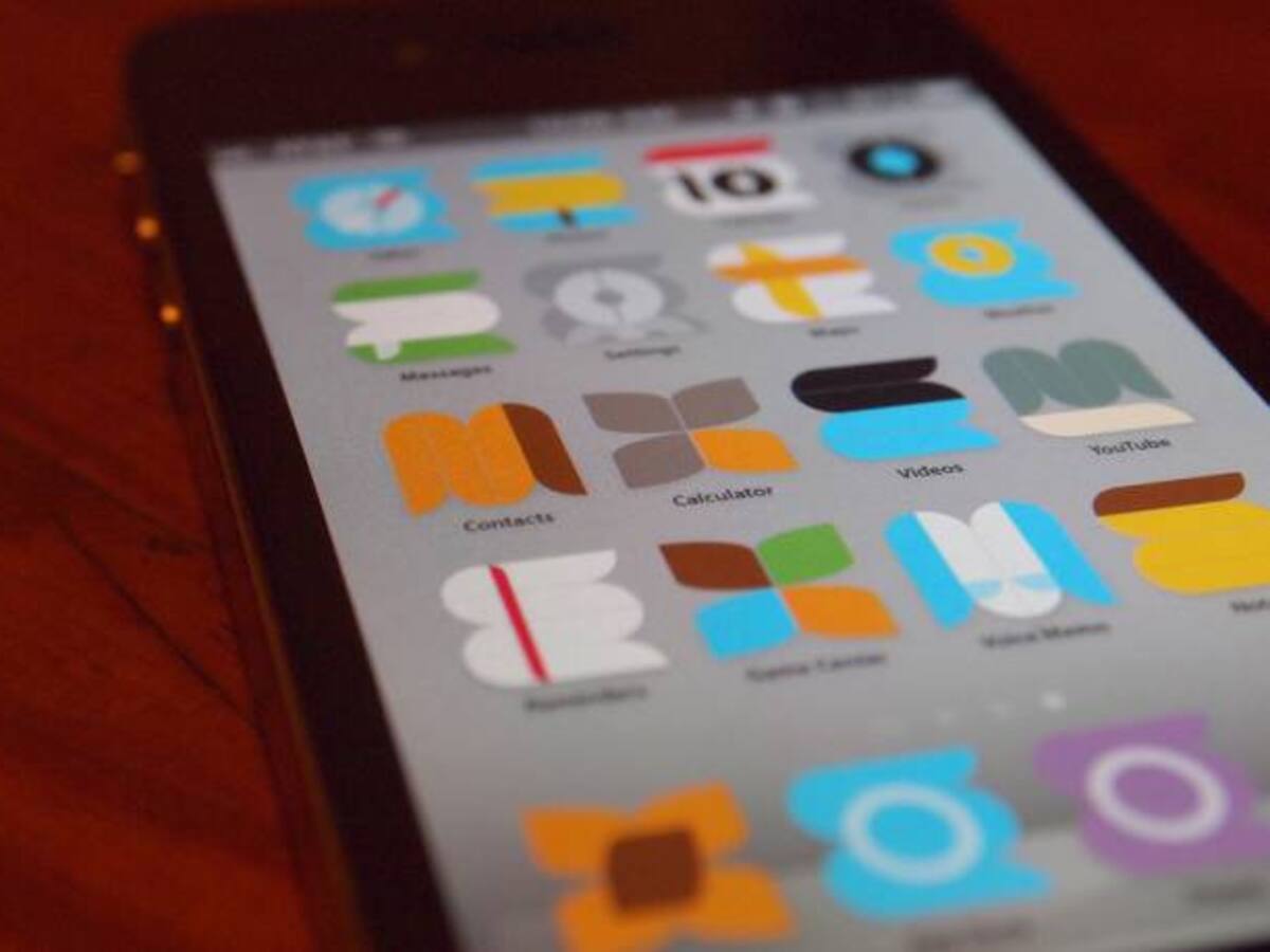 Revelan que "app" de citas gais Grindr compartió datos de VIH de usuarios