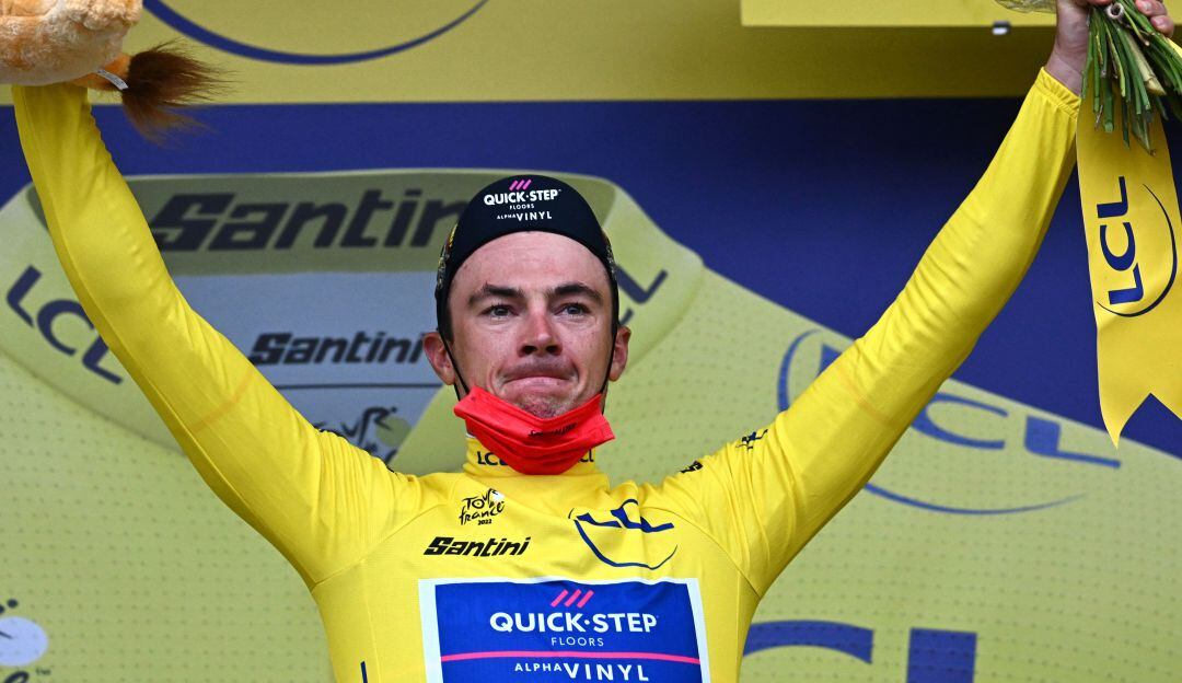 Yves Lampaert festeja con emoción el liderato del Tour de Francia.