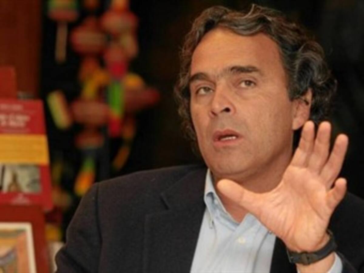 Sergio Fajardo desmiente que haya participado en política