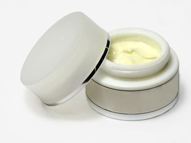 Estudio clínico evaluó efecto de Crema Emoliente para hidratar la piel