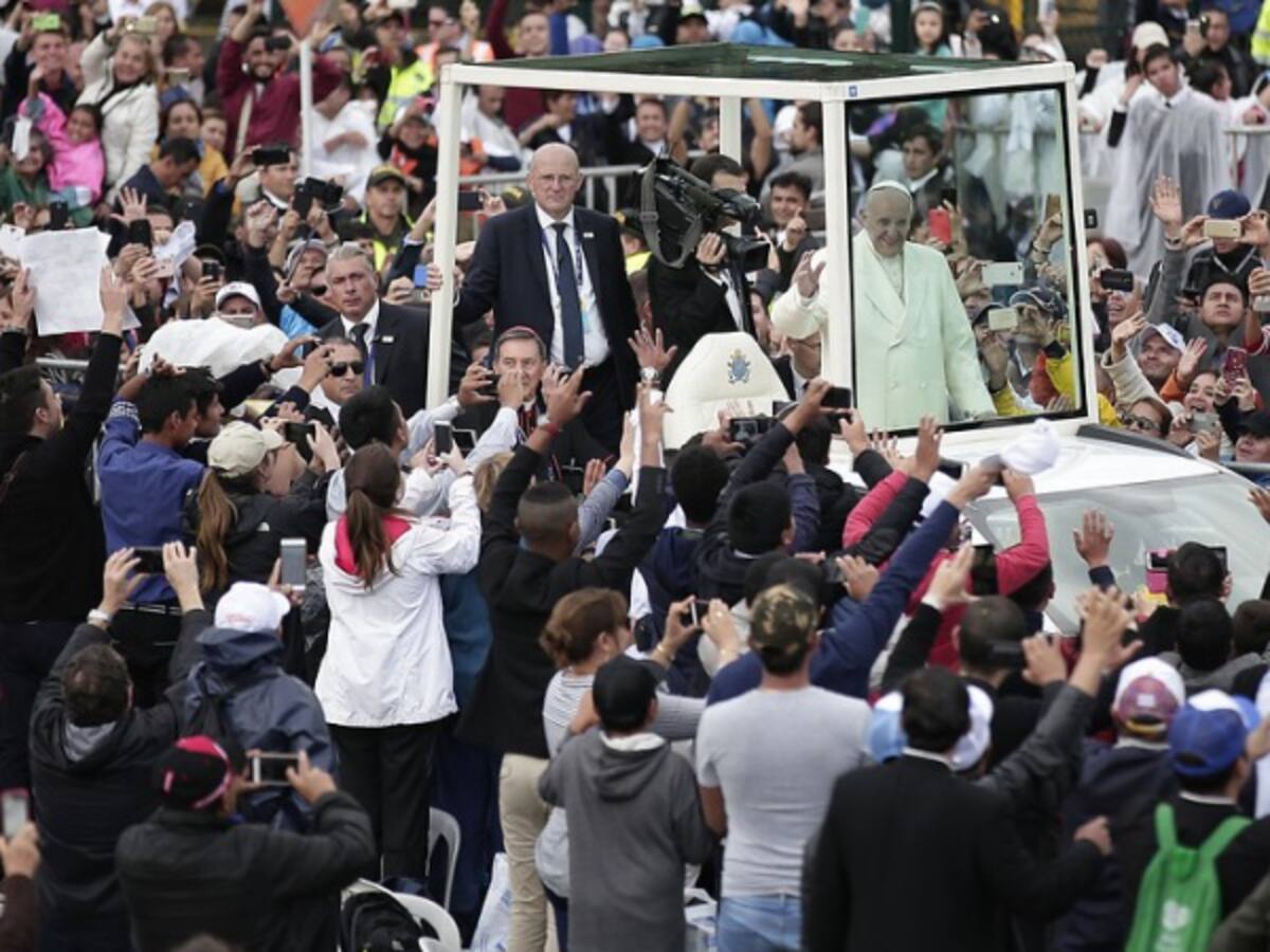 Más de 700.000 personas despidieron al papa Francisco en la calle 26 en Bogotá