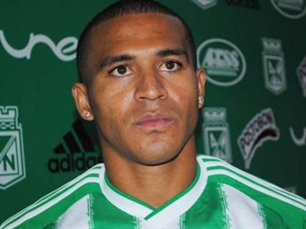 Macnelly Torres oficializa su vinculación con Atlético Nacional