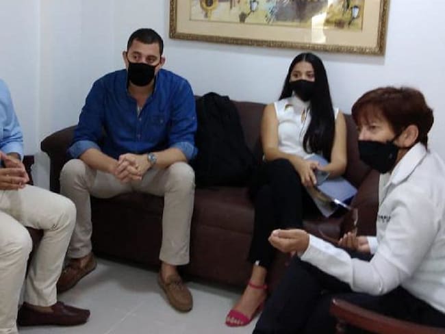 La Personera Carmen de Caro, se reunió con el gerente del Colcard, Nixon Navarro, quien solicitó el acompañamiento de esta entidad