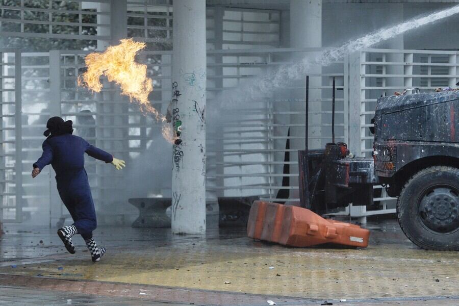 Disturbios entre UNDMO y estudiantes de la Universidad Nacional. Foto: Colprensa