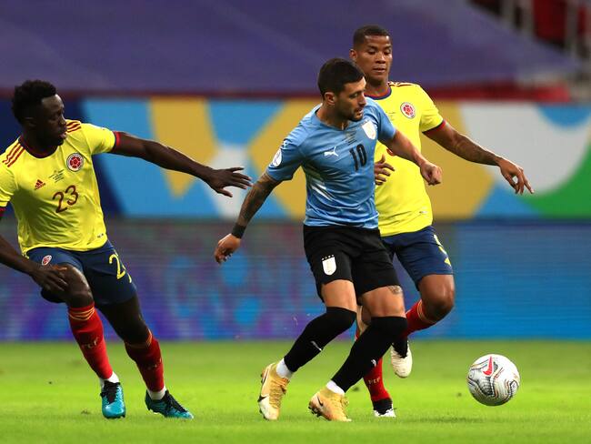 Giorgian De Arrascaeta enfrentando a Colombia en la Copa América de Brasil. (Photo by Buda Mendes/Getty Images)