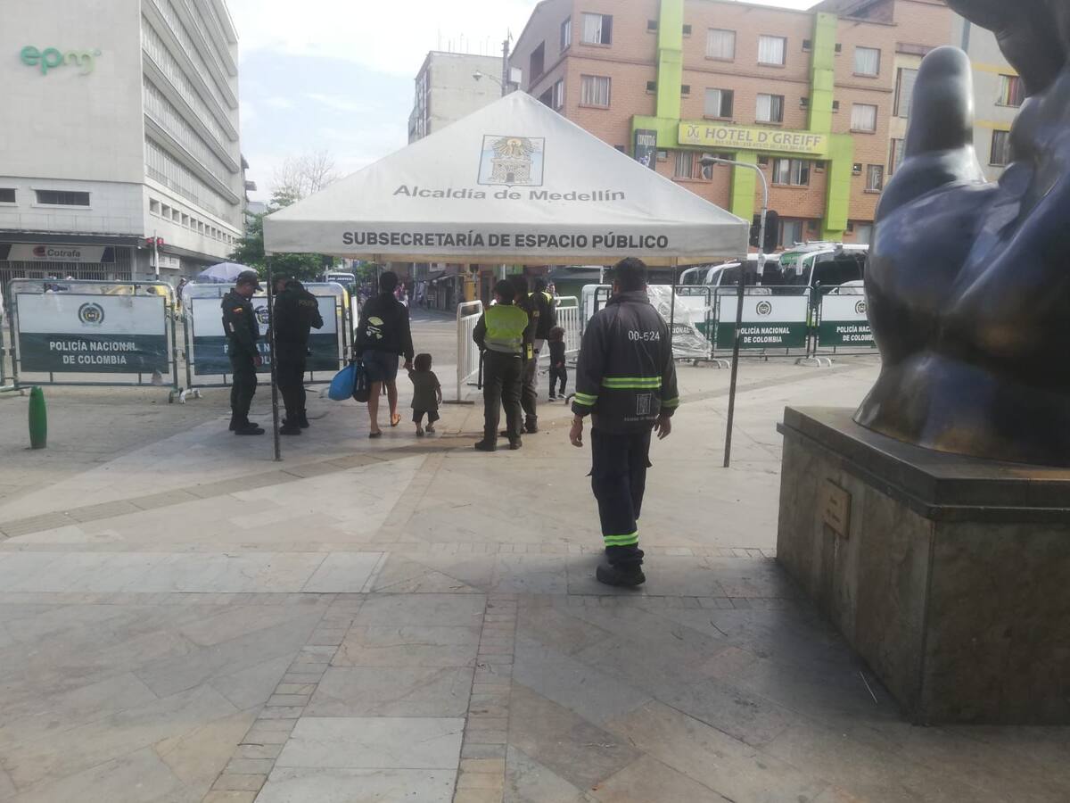 El Maestro Botero solicitó que levanten el cercamiento a la plaza botero de Medellín