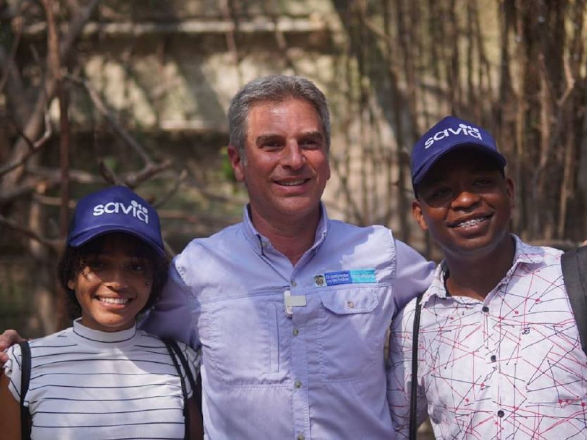 Jóvenes de la Escuela de Formación Ambiental restauran zonas protegidas