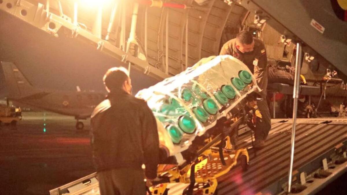 Fuerza Aérea traslada desde Santa Marta hacia Bogotá a pacientes COVID-19