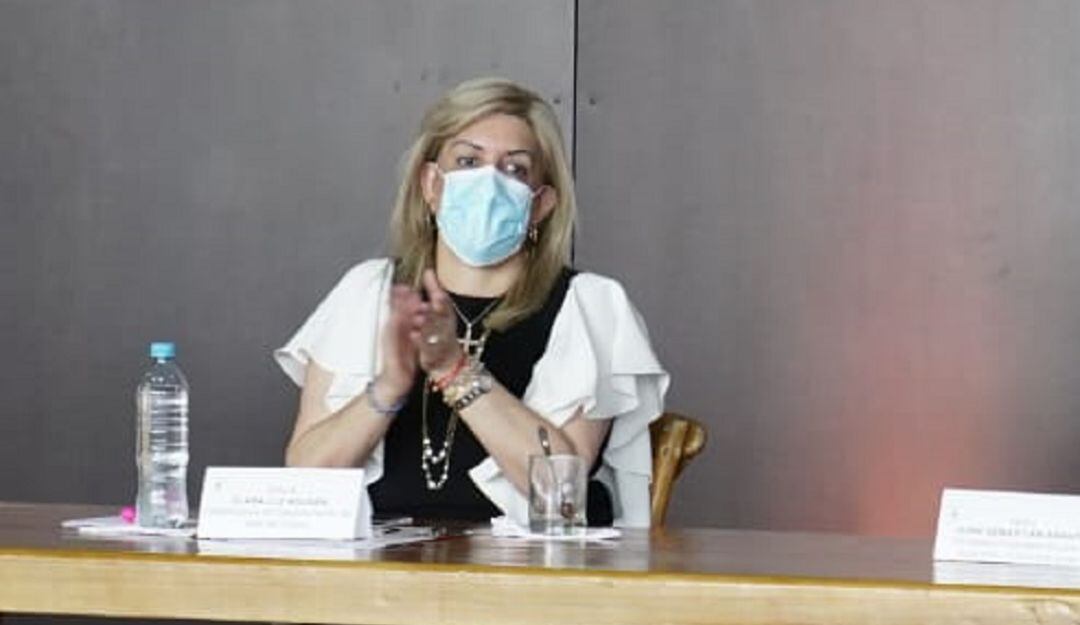 Gobernadora Clara Luz Roldán