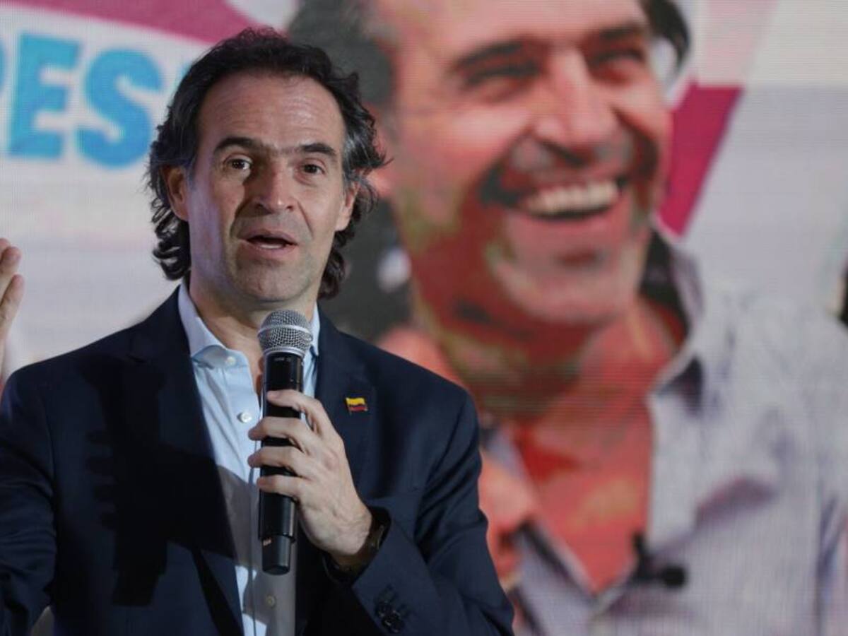 Campaña de Federico Gutiérrez denuncia amenazas de las Águilas Negras
