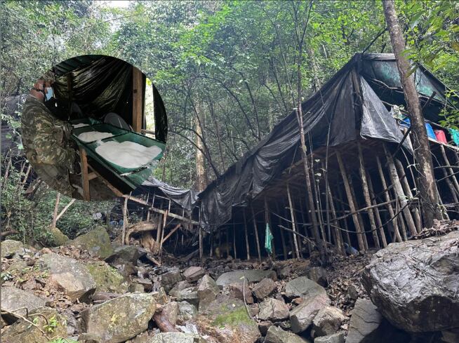 Laboratorio de cocaína del bloque Magdalena Medio en Antioquia- fotos Ejército Nacional