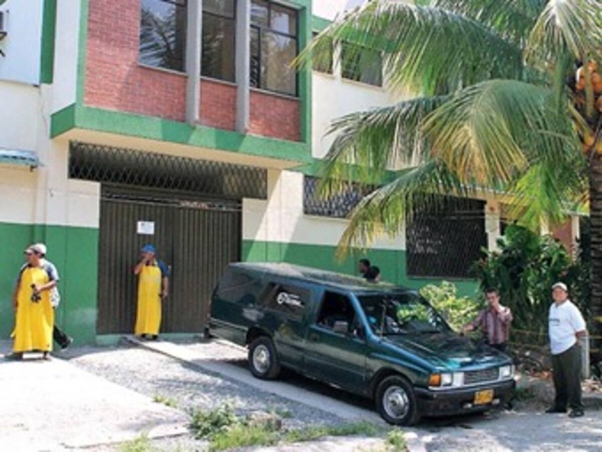 Alertan por sobrecupo de cadáveres en morgue de Cali