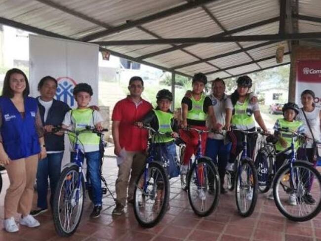 Entregan bicicletas para estudiantes rurales del departamento