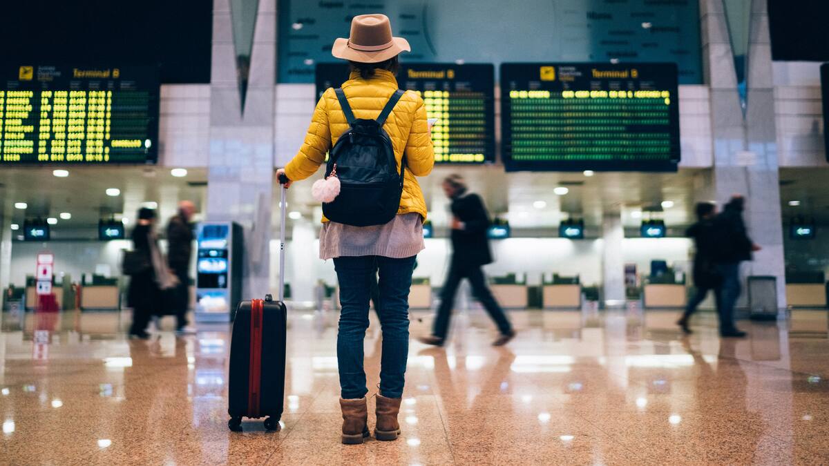 Aerolínea responde a denuncias de pasajeros por vuelos reprogramados